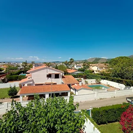 Holiday home Bonito Adosado En Zona Muy Tranquila *