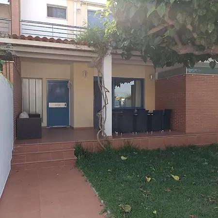Bonito Adosado En Zona Muy Tranquila Holiday home
