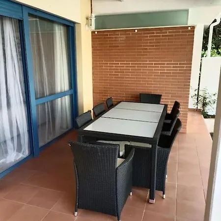 Bonito Adosado En Zona Muy Tranquila *
